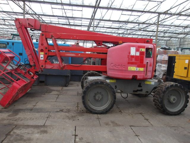 5x gebruikte knikarm hoogwerkers Genie / Haulotte