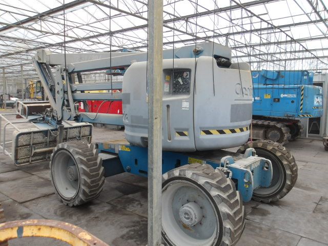 5x gebruikte knikarm hoogwerkers Genie / Haulotte