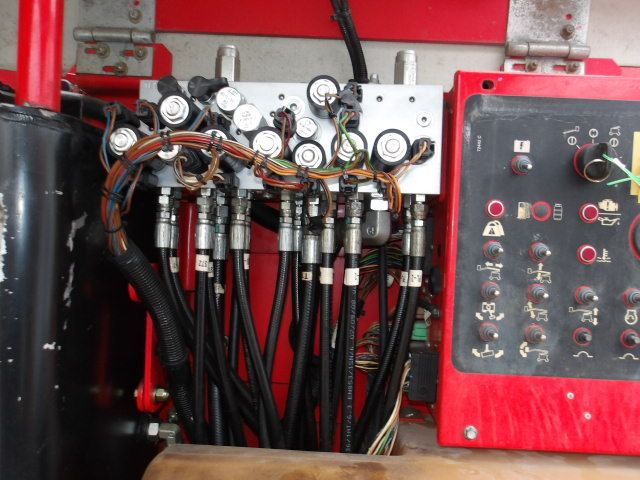 5x gebruikte knikarm hoogwerkers Genie / Haulotte