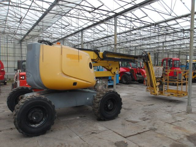 5x gebruikte knikarm hoogwerkers Genie / Haulotte