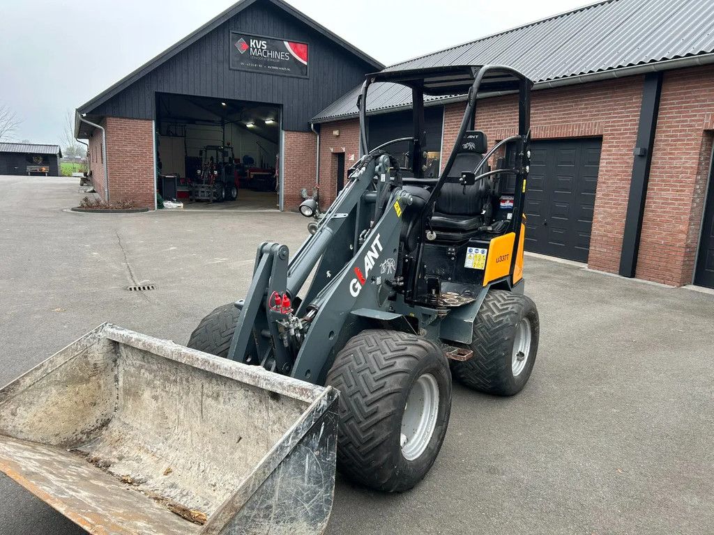 Giant D337T VERKOCHT