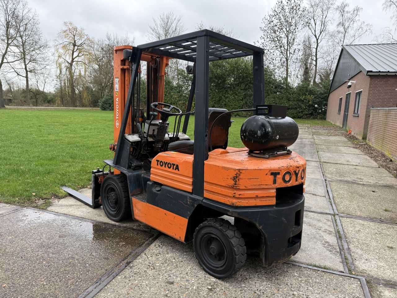 Toyota 2.5 tonner lpg heftruck 3-delig 4.7m Freelift Sideshift