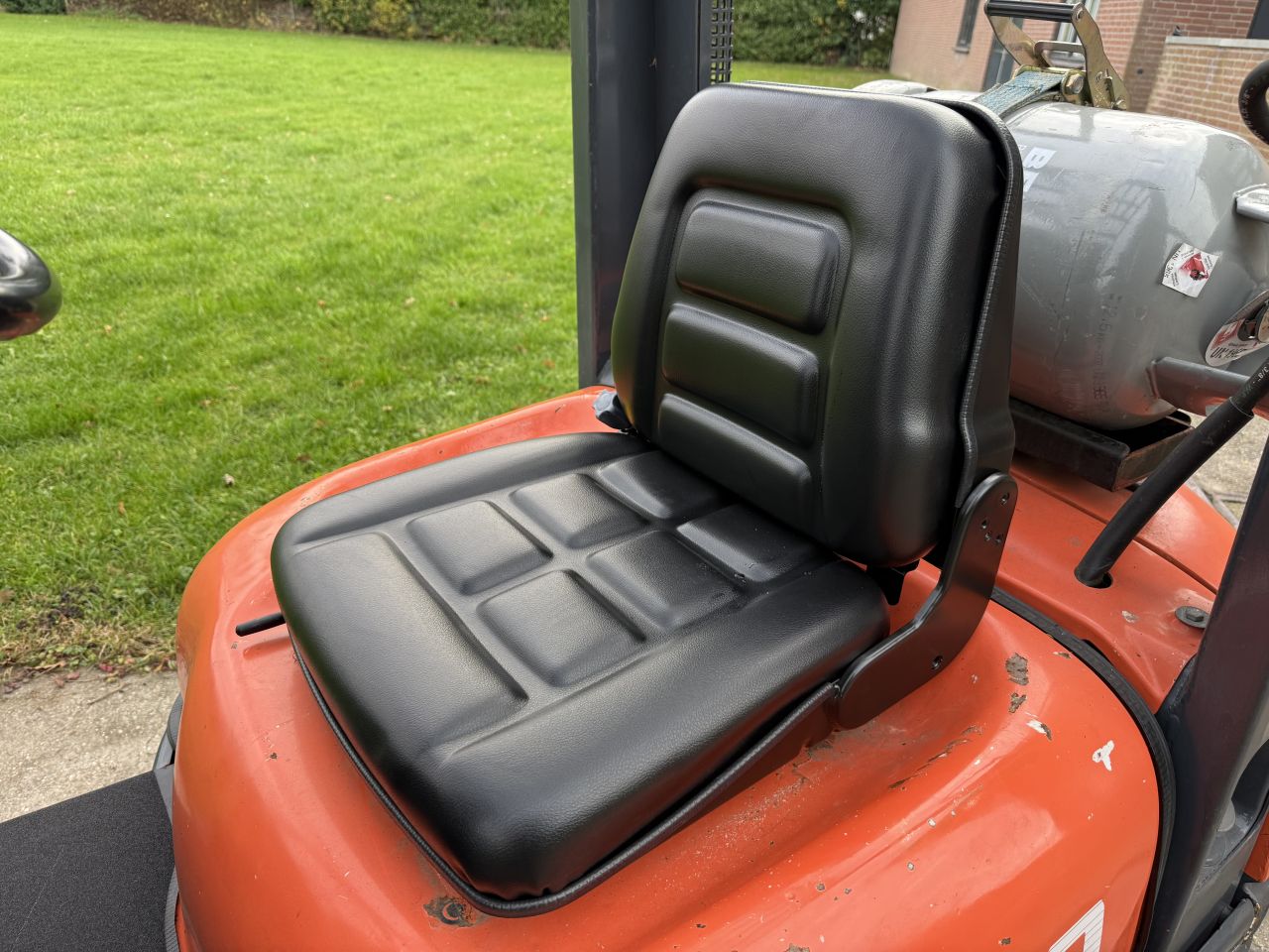 Toyota 1.8 tonner lpg triplex 4.7M Sideshift + nieuwe beurt