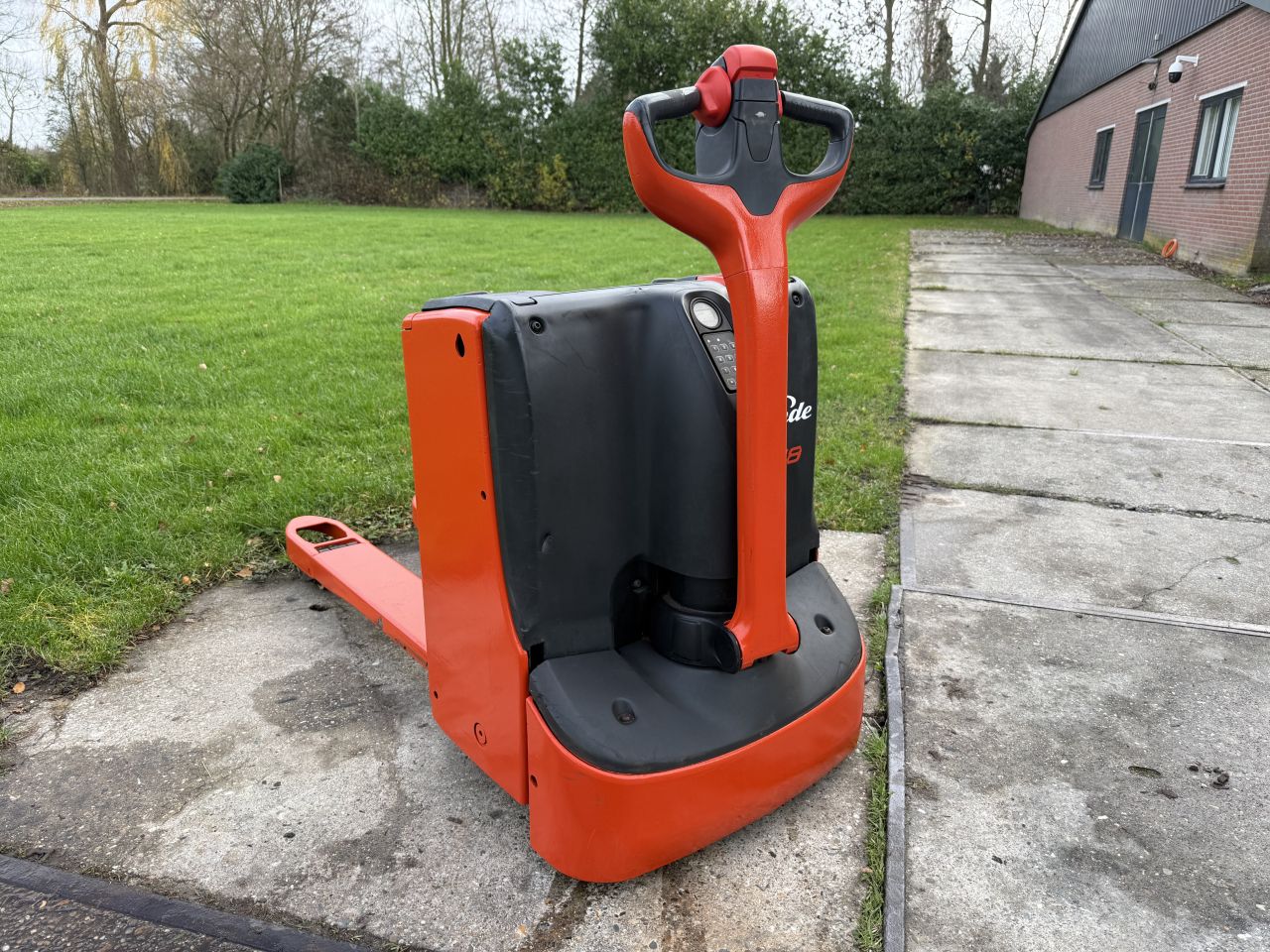 Linde T18 elektr palletwagen | BJ 2020 | geïntrigeerde lader
