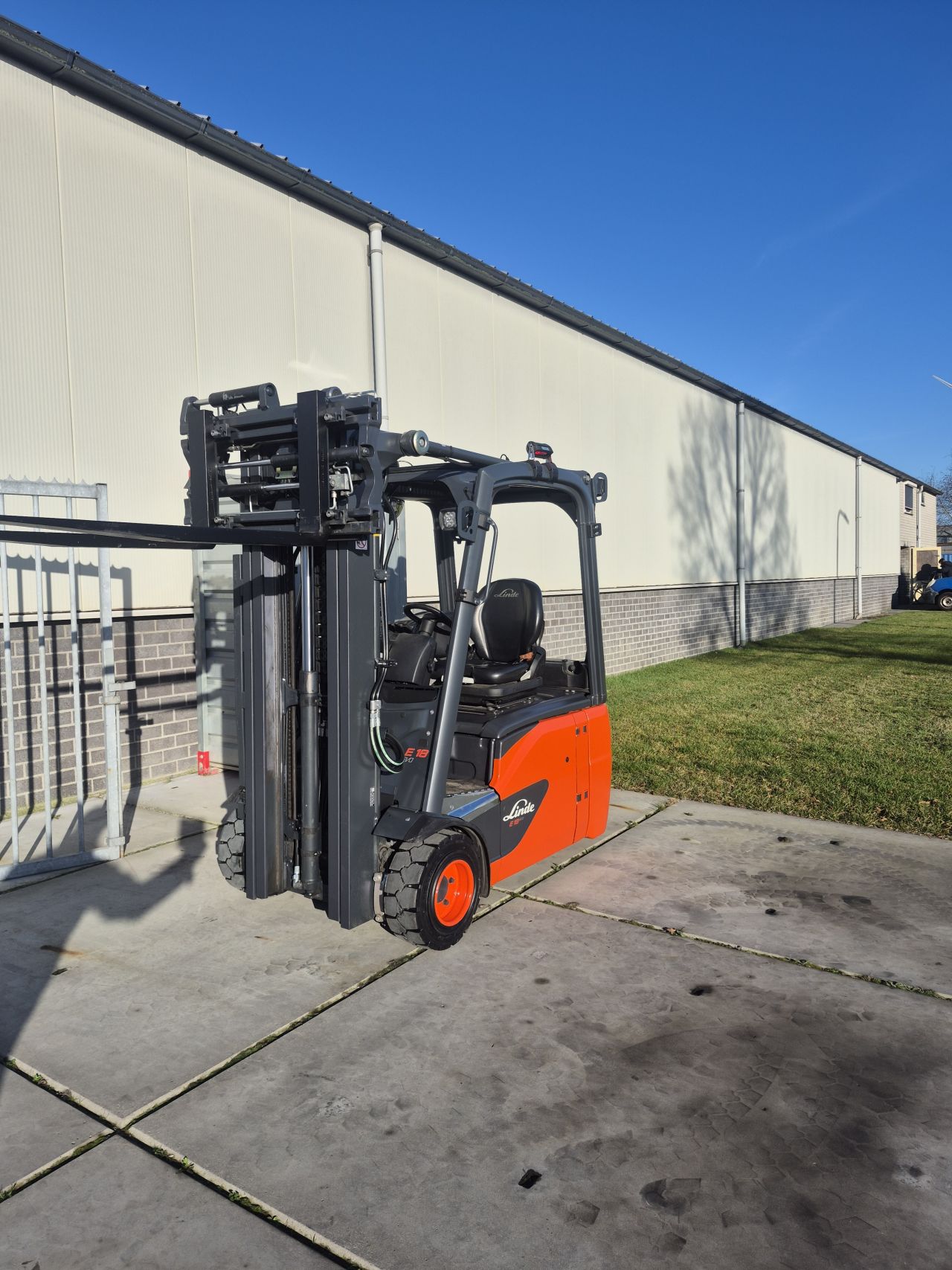 Linde E18-01 triplex sideshift vorkversteller bj 2019 3425 uur