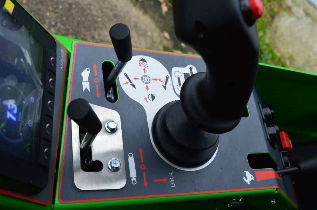 Avant 530 TDL+ Kniklader/Shovel model 2026