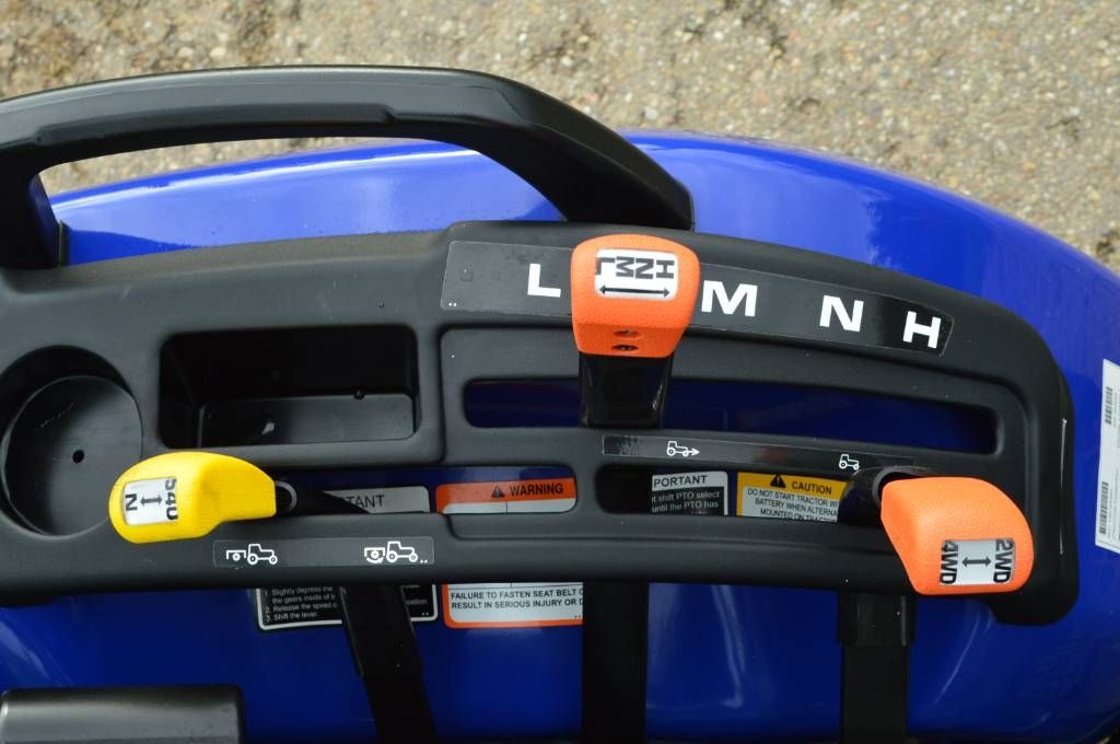 Farmtrac FT26 HST + voorlader compacttractor