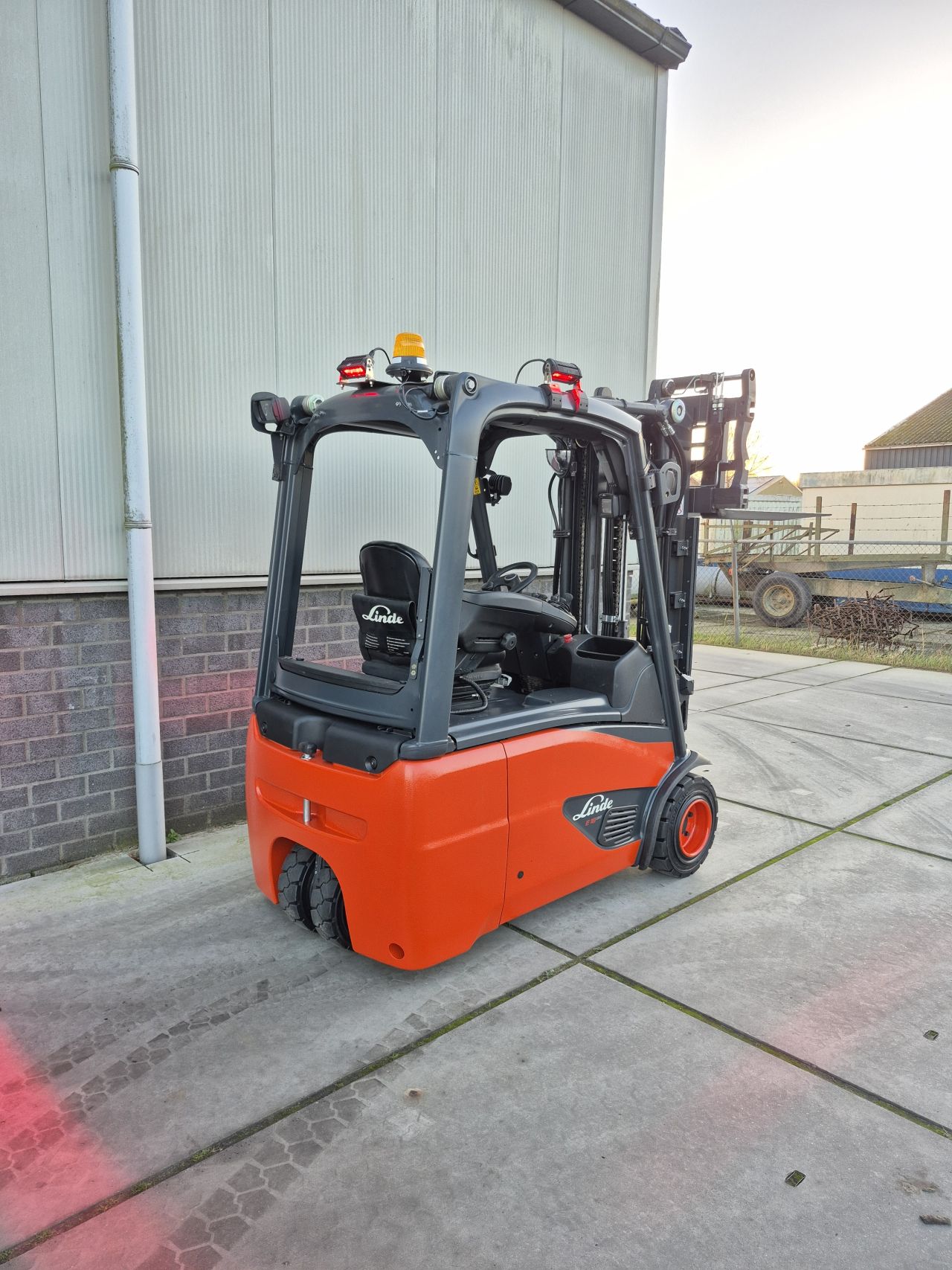 Linde E18-01 triplex sideshift vorkversteller bj 2019 3425 uur