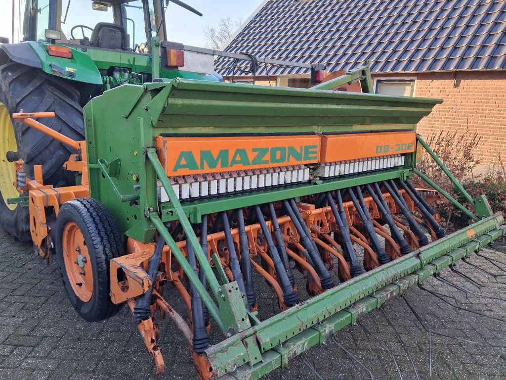 Amazone Schudeg D8 30E zaaimachine 3m met schudeg