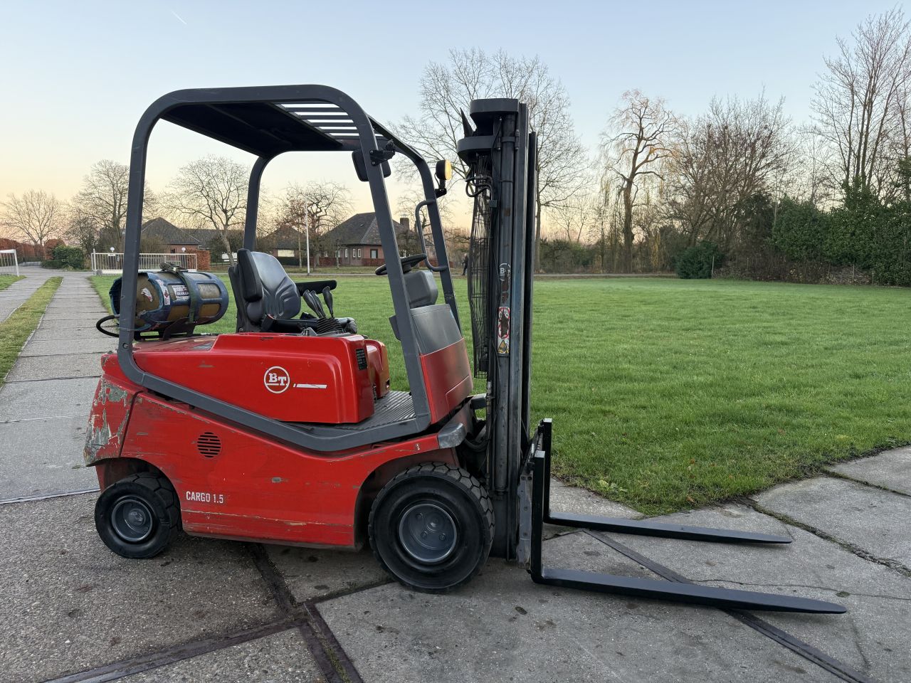 BT / Toyota 1.5 tonner lpg heftruck triplex Sideshift 4300 uur