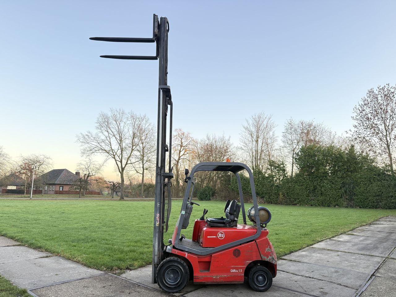 BT / Toyota 1.5 tonner lpg heftruck triplex Sideshift 4300 uur