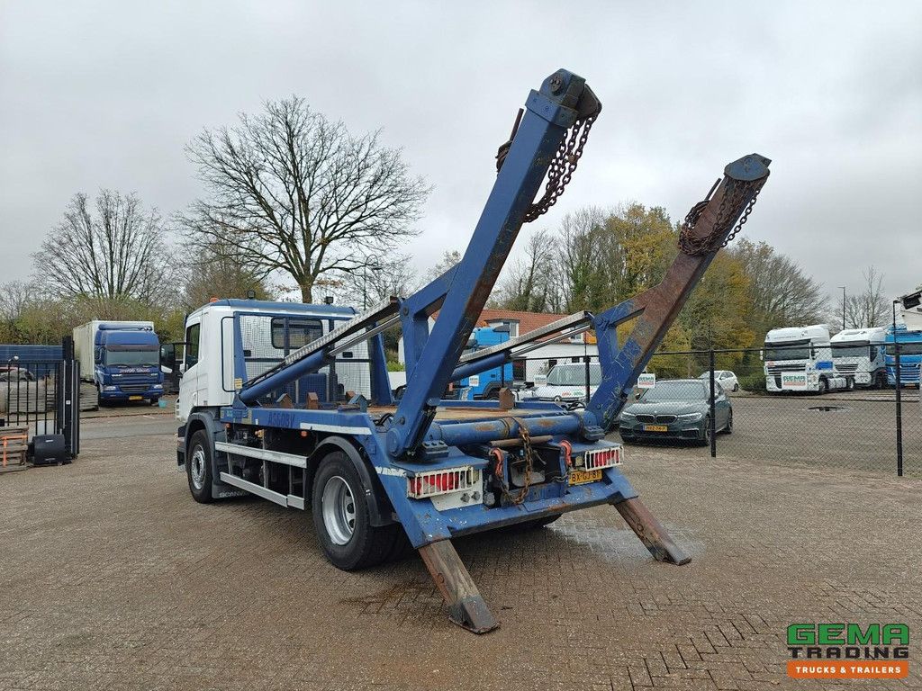 Scania P360 4x2 Daycab Euro 5 - Full air suspension - HyvaLift Portal arm system 14T - Rockinger - 05/2026 MOT