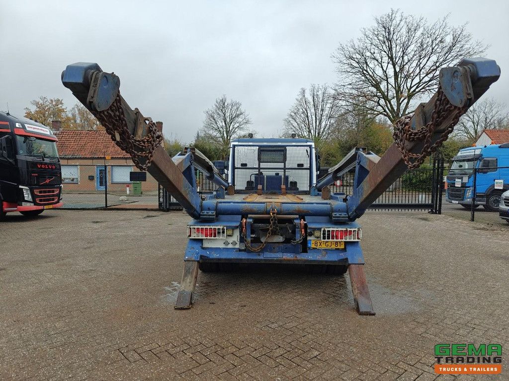 Scania P360 4x2 Daycab Euro 5 - Full air suspension - HyvaLift Portal arm system 14T - Rockinger - 05/2026 MOT