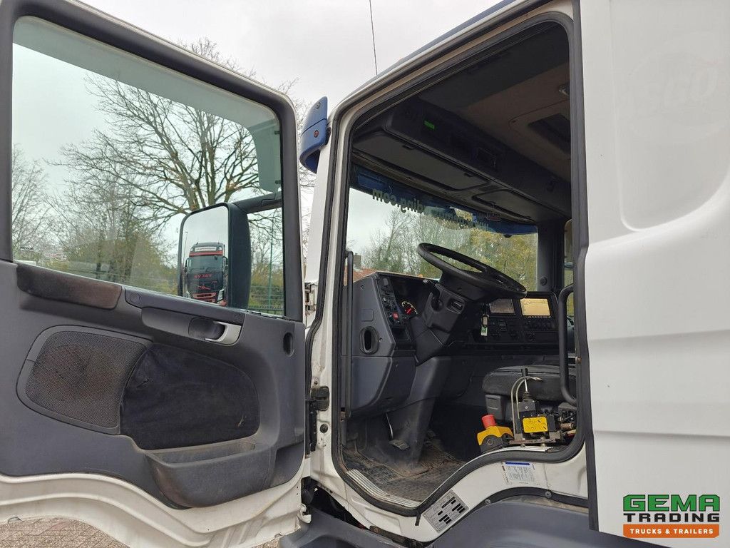 Scania P360 4x2 Daycab Euro 5 - Full air suspension - HyvaLift Portal arm system 14T - Rockinger - 05/2026 MOT