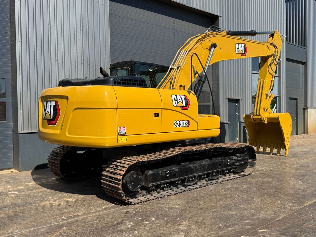 Caterpillar 323D3