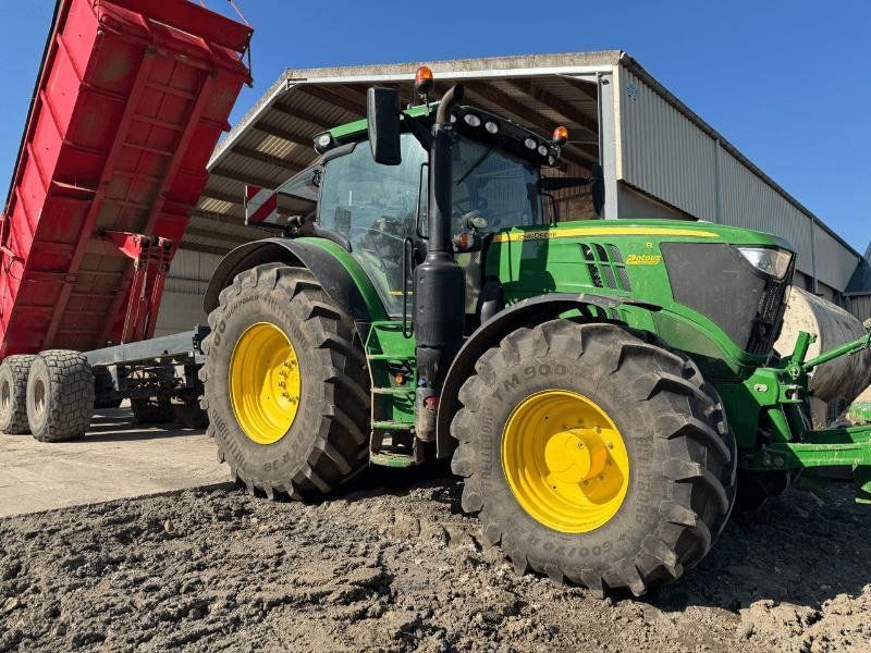 John Deere 6175R