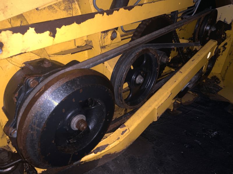 New Holland 7M32 VARIFEED