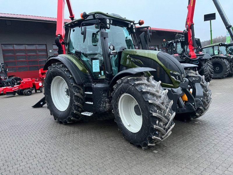 Valtra N175D Forst mit Rüfa