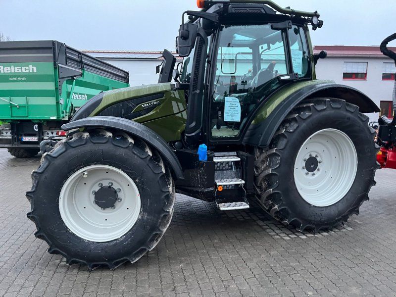 Valtra N175D Forst mit Rüfa