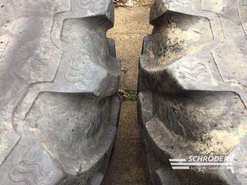 BKT ZWILLINGSRÄDER 710/75 R42 + VERSCHLÜSSE