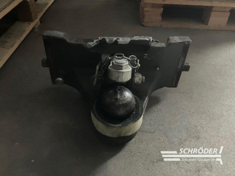 Fendt ZUGKUGELKUPPLUNG K80 IM SCHLITTEN