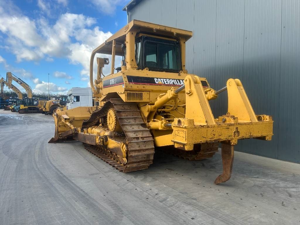 CAT D7R II