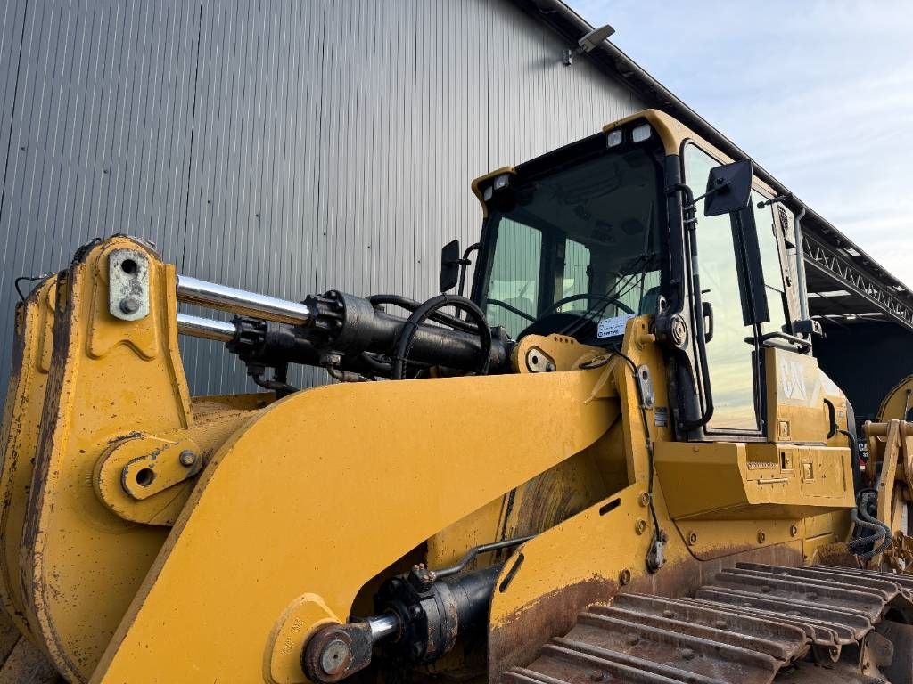 CAT 973D