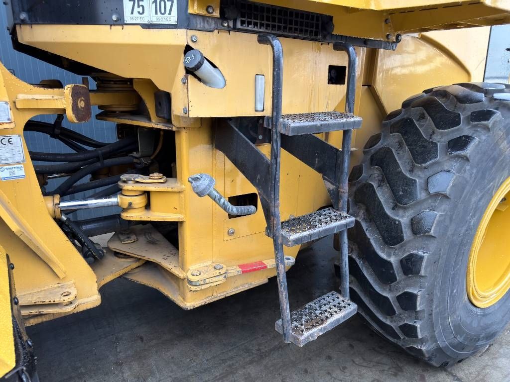 CAT 938G