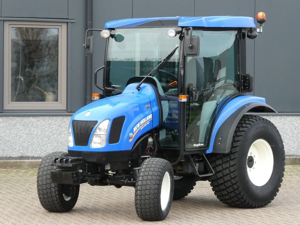 New Holland Boomer 45D 4wd CVT / 02211 Draaiuren / Zeer lage urenstand