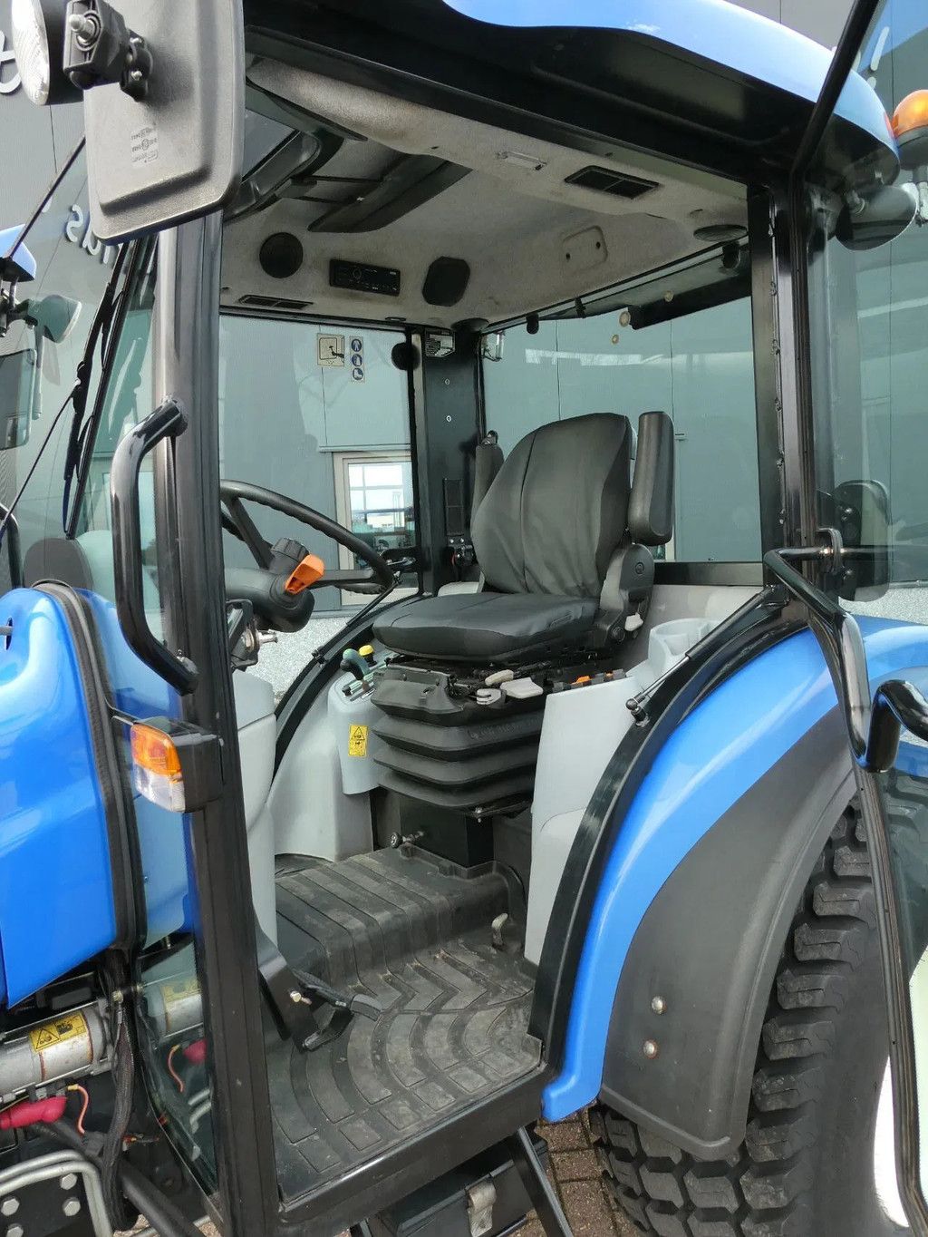 New Holland Boomer 45D 4wd CVT / 02211 Draaiuren / Zeer lage urenstand