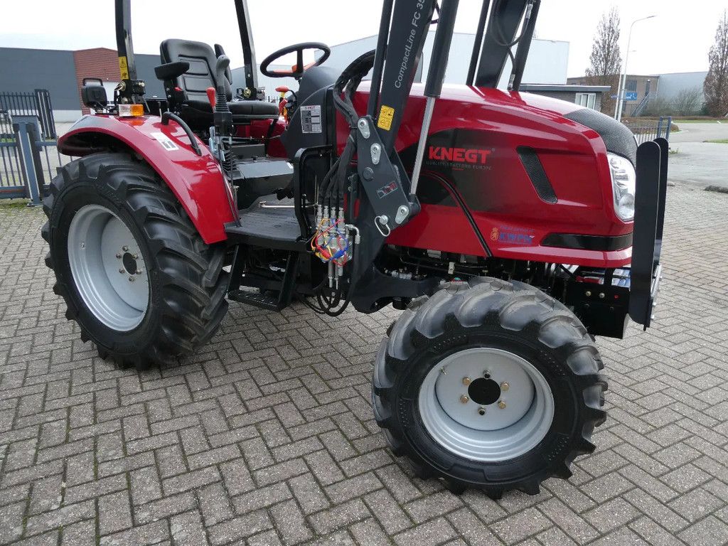 Knegt 404G2 4wd / 0001 Draaiuren / Voorlader