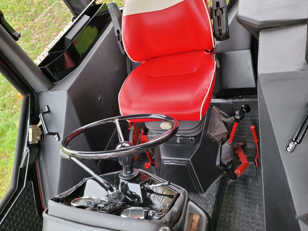 International 844 s 4x4 comfort 2000 cabine