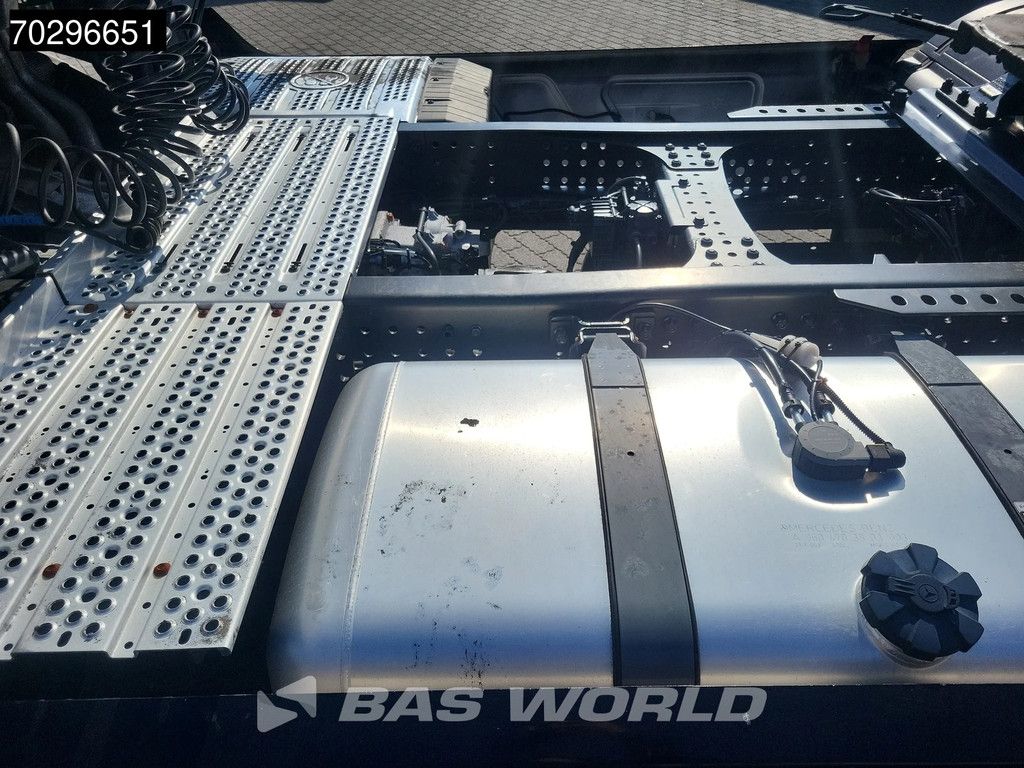 Mercedes Actros 1848 4X2 BigSpace Retarder ACC Standairco Navi Xenon ACC Euro 6