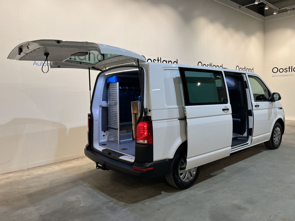 Volkswagen Transporter 2.0 TDI L2H1 4Motion 150 PK Automaat / Euro 6 / Servicebus / Sortimo Inrichting / Airco / Cruise Control / Camera / Trekhaak / CarPlay / Navigatie / Klep