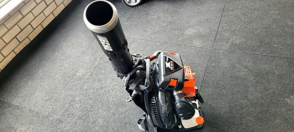 Nieuw! Echo PB-8010 bladblazer