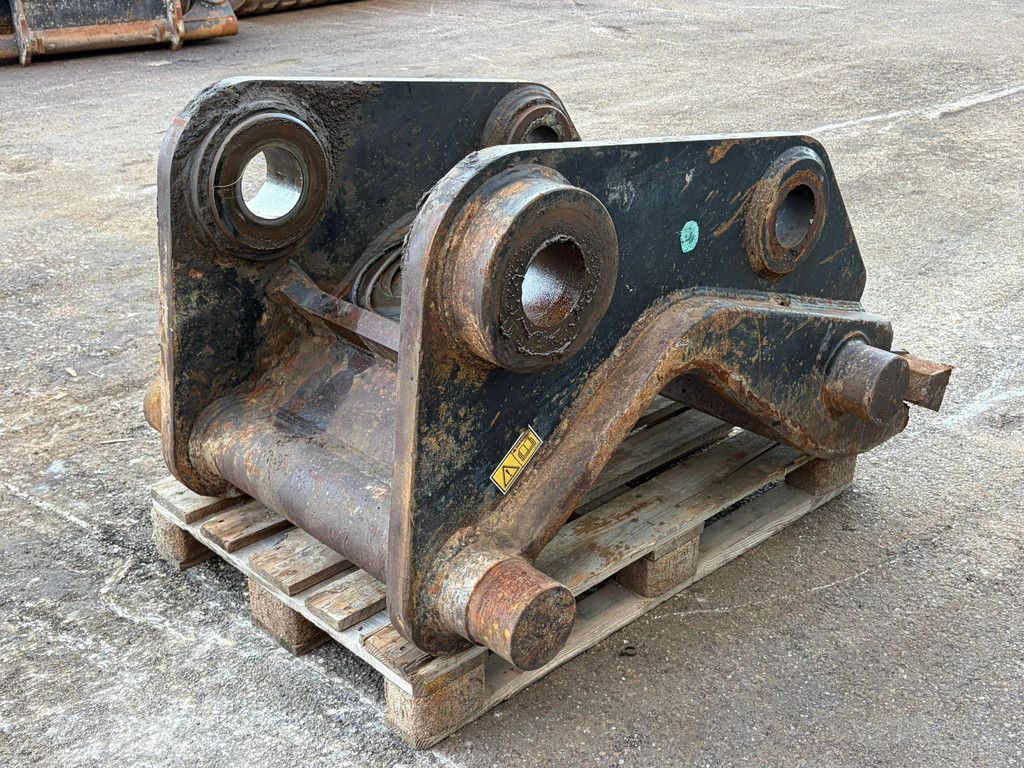Caterpillar Quick Coupler CW70 for 374F