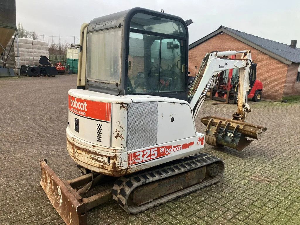 Bobcat 325 Minigraver Graafmachine
