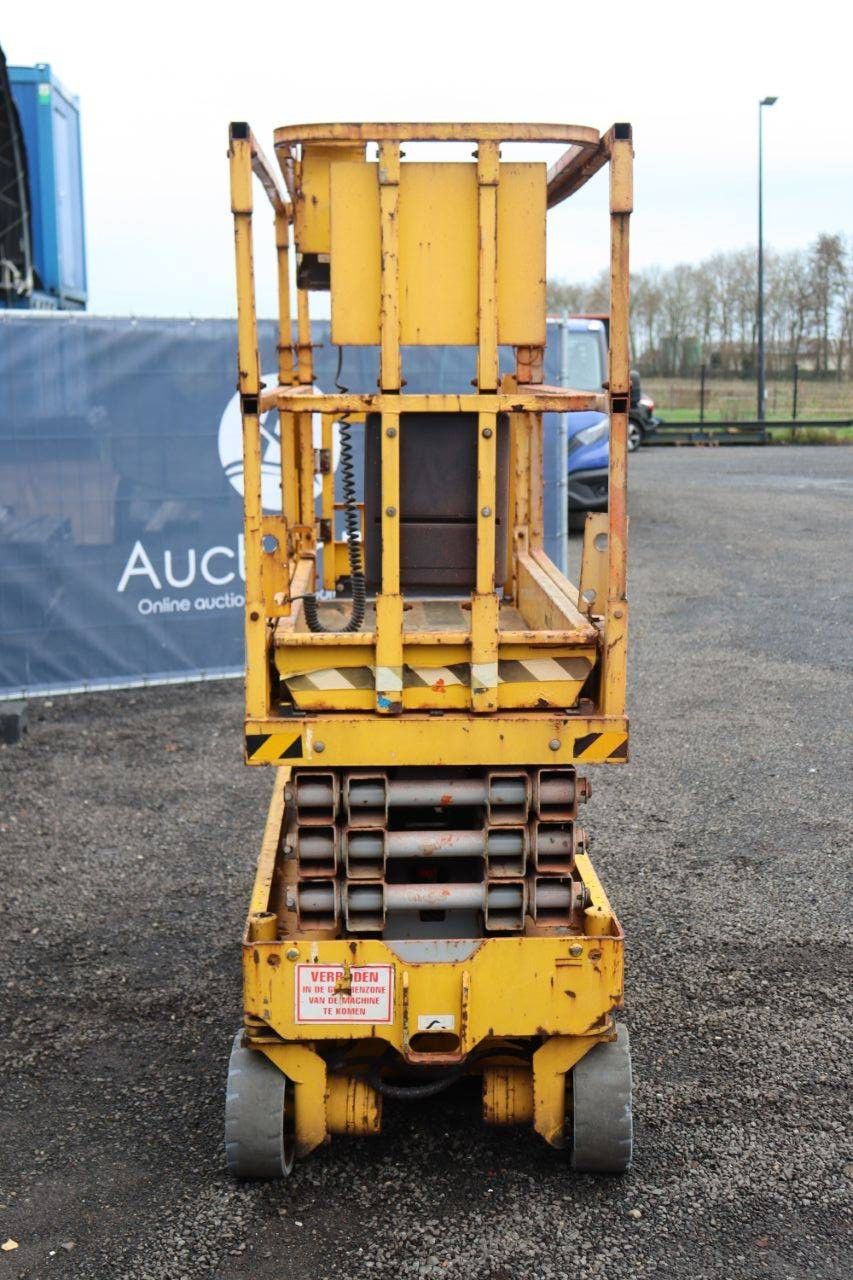 Scissor lift Genie GS-1932 Electric 7.6m