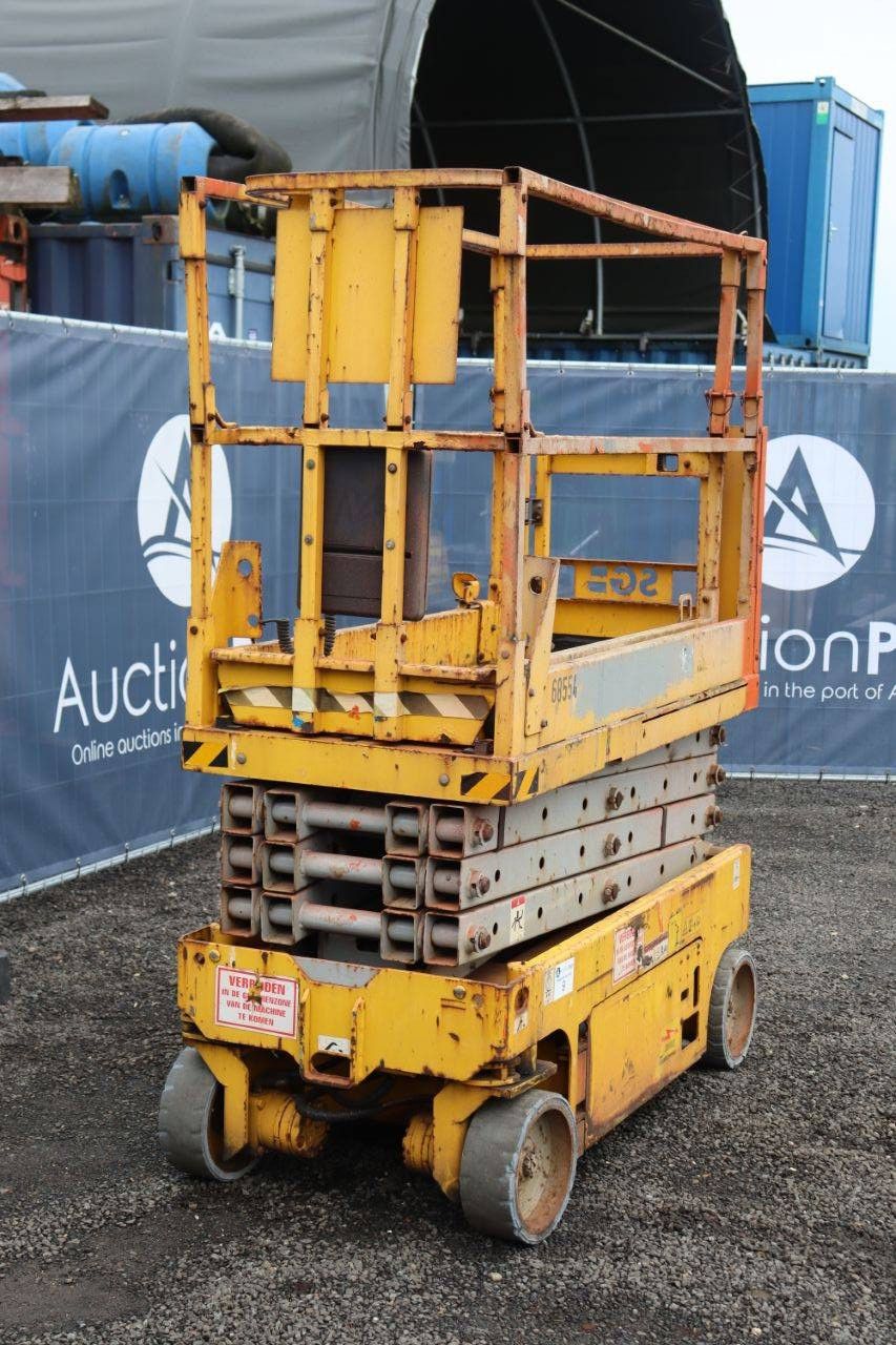 Scissor lift Genie GS-1932 Electric 7.6m