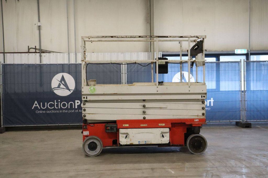 JLG 2646 ES Electric Scissor Lift 9.92m 2016