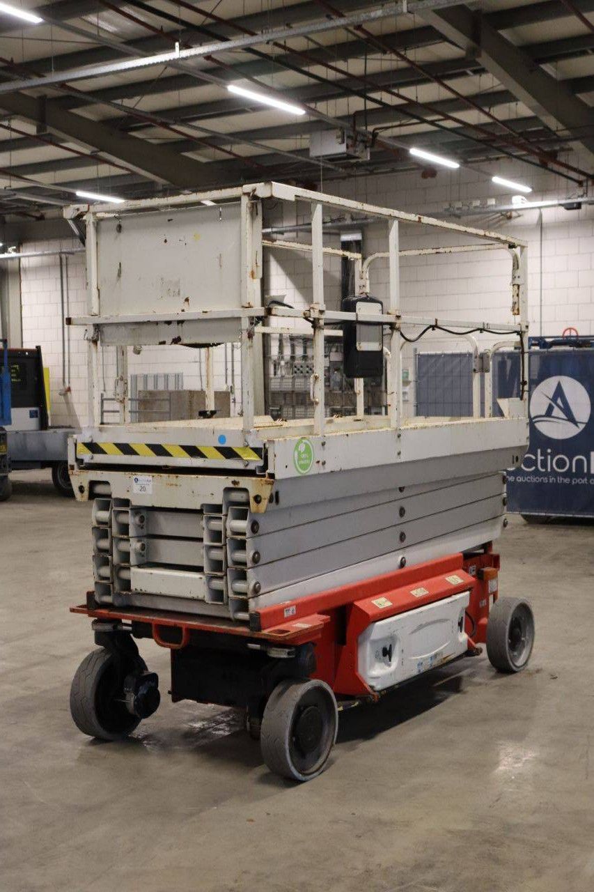 JLG 2646 ES Electric Scissor Lift 9.92m 2016