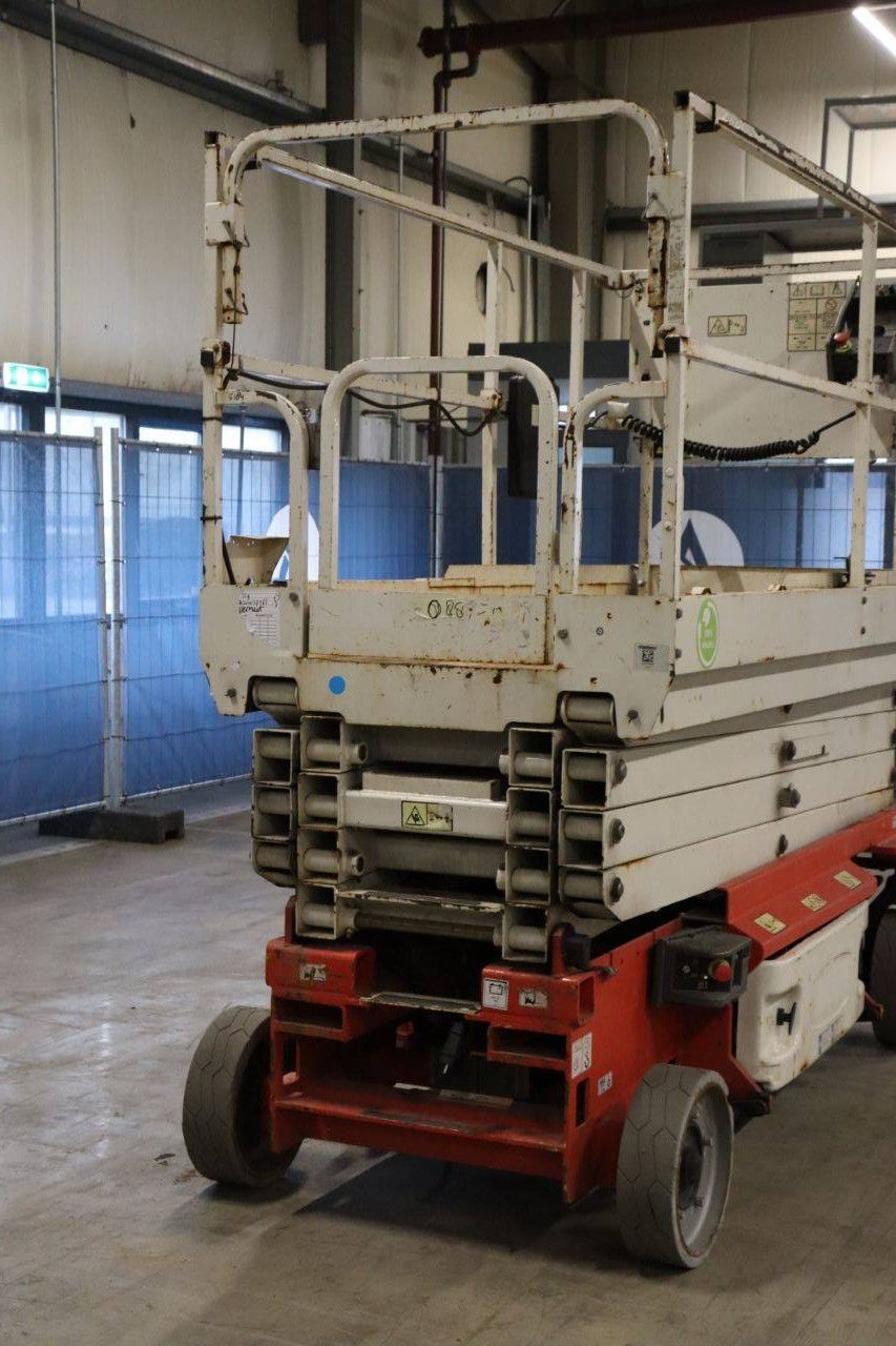 JLG 2646 ES Electric Scissor Lift 9.92m 2016