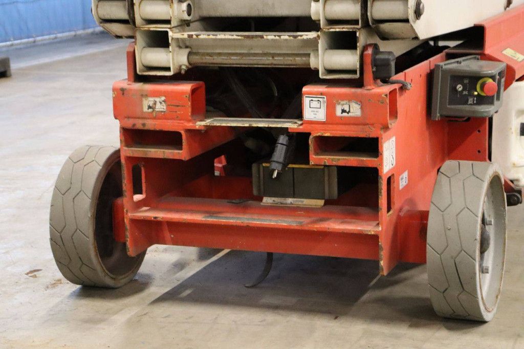 JLG 2646 ES Electric Scissor Lift 9.92m 2016