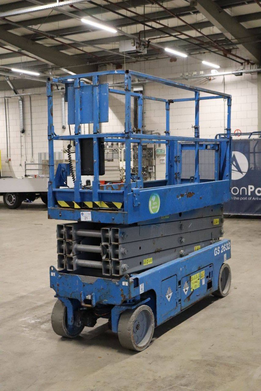 Scissor lift Genie GS 2632 Electric 9.96m 2014