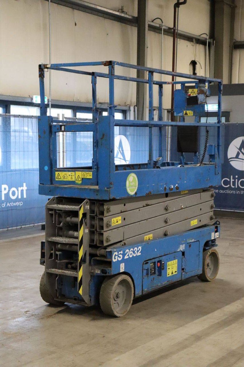 Scissor lift Genie GS 2632 Electric 9.96m 2014