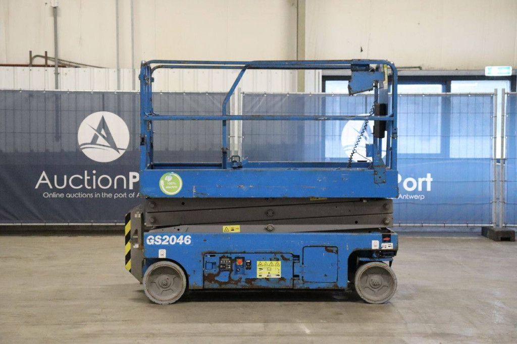 Scissor lift Genie GS-2046 Electric 8.10m 2014