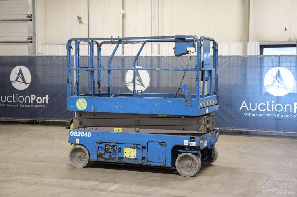 Scissor lift Genie GS-2046 Electric 8.10m 2014