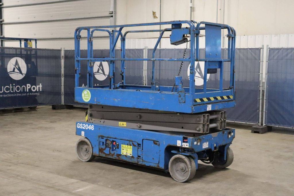Scissor lift Genie GS-2046 Electric 8.10m 2014