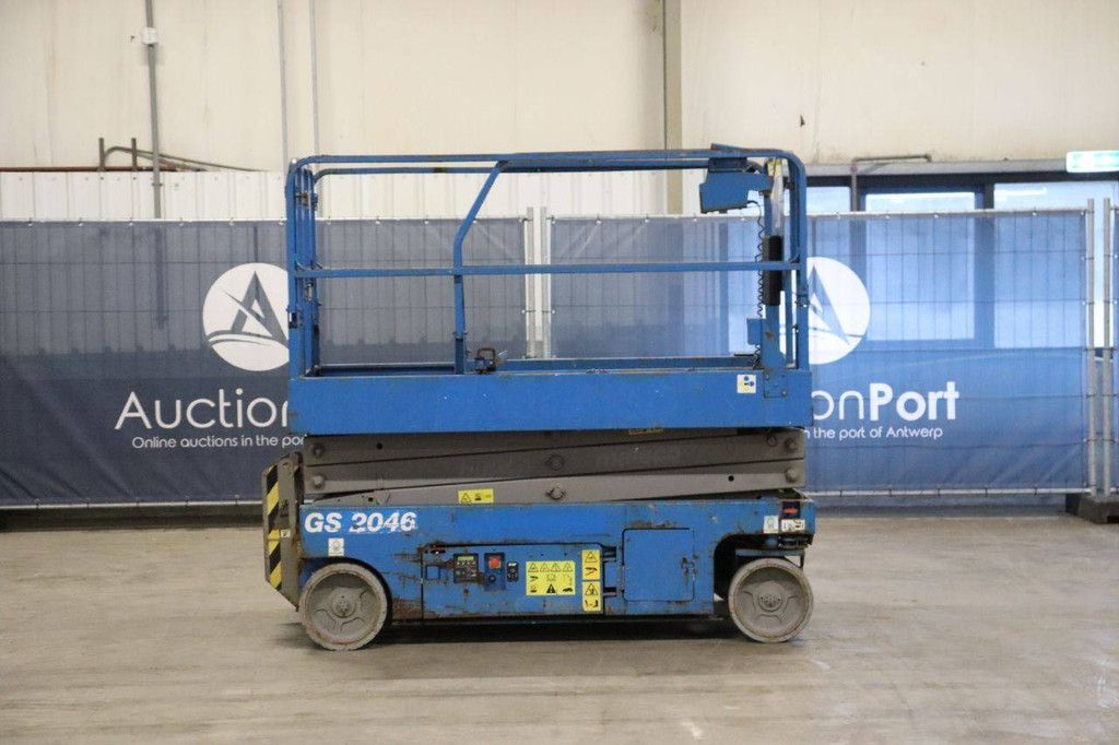 Scissor lift Genie GS-2046 Electric 8.10m 2014