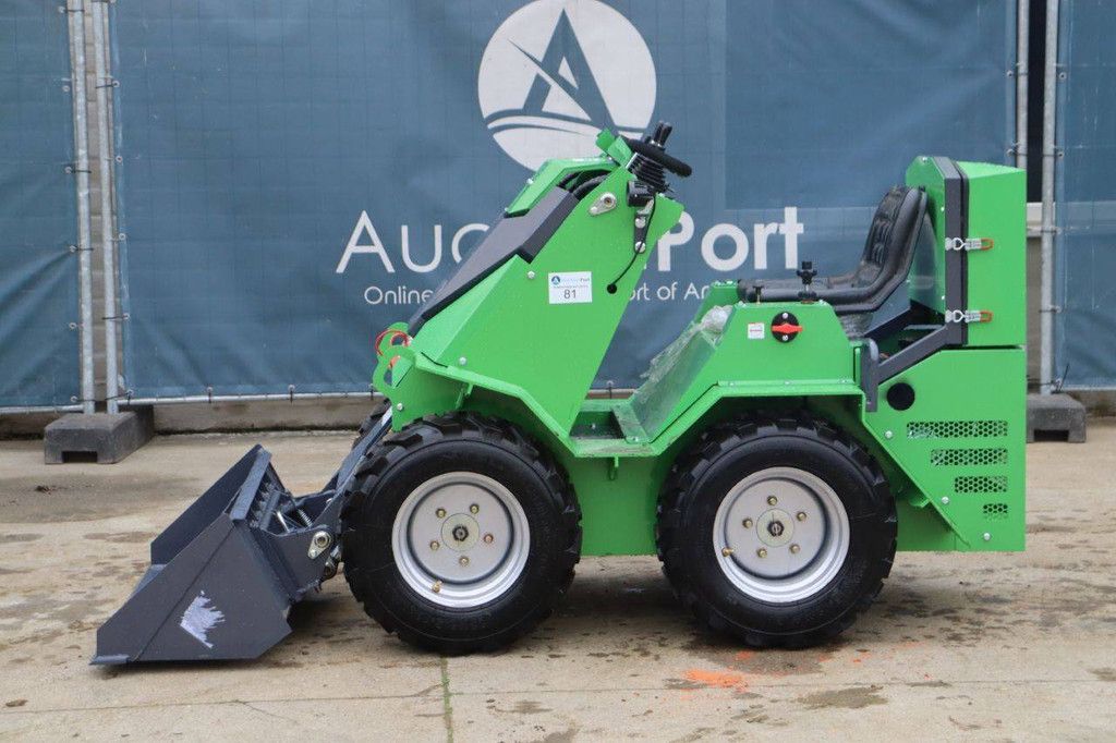 Articulated Loader Nycheki SK-911 Petrol New